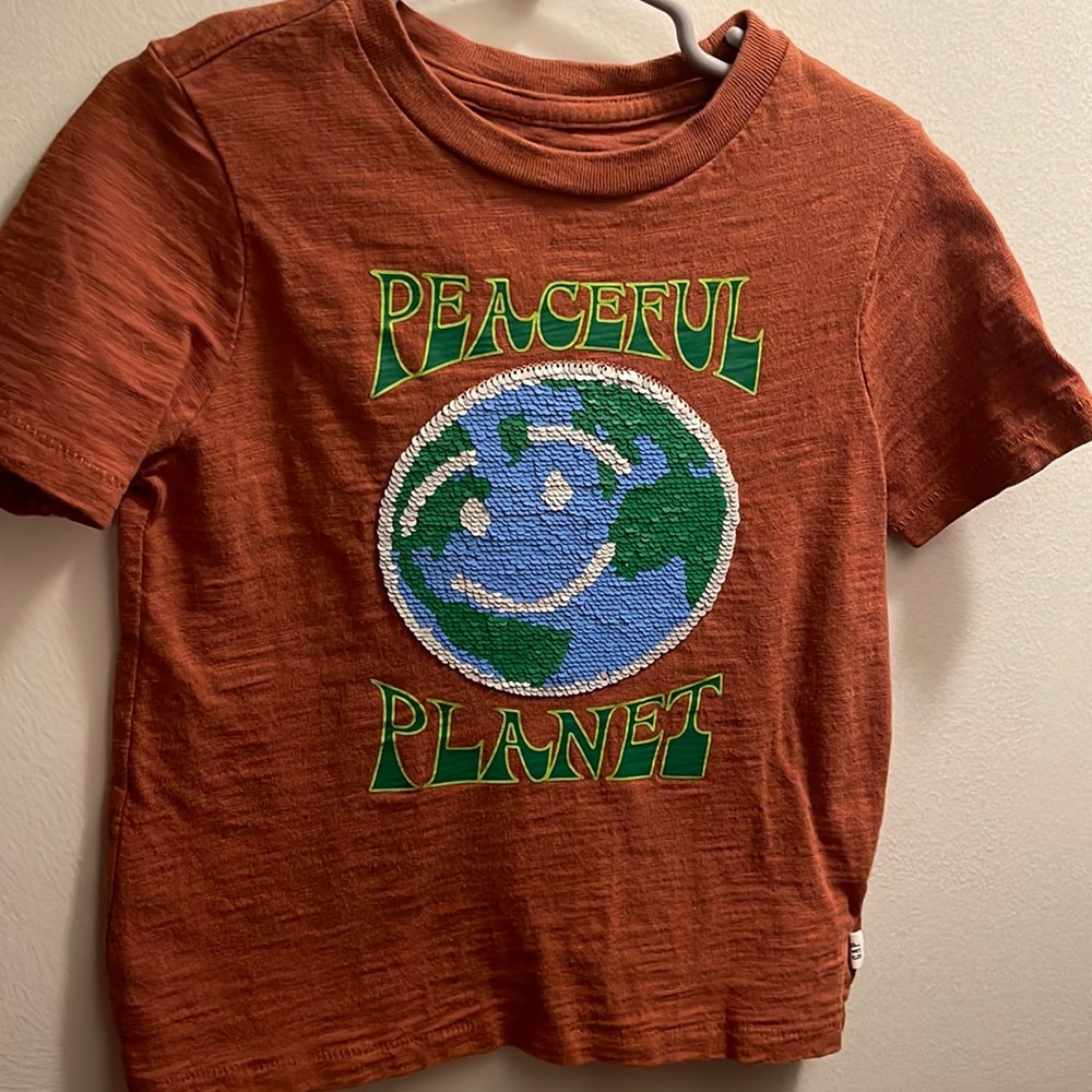 Gap boys XS Tee.